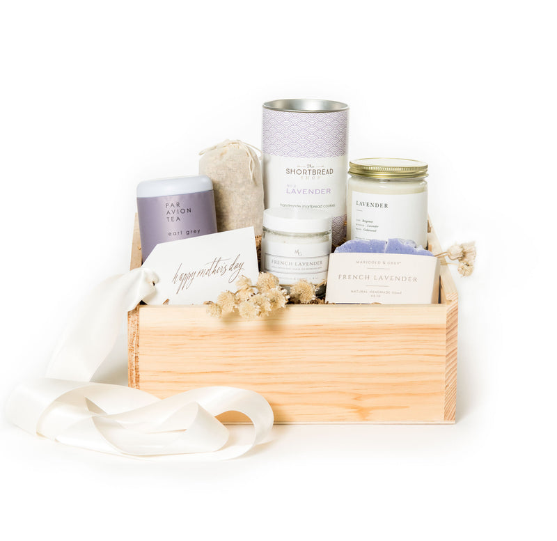 We thought we'd pull together a list of curated gift box ideas for all different types of mothers out there! Enjoy and learn more at Marigold & Grey.