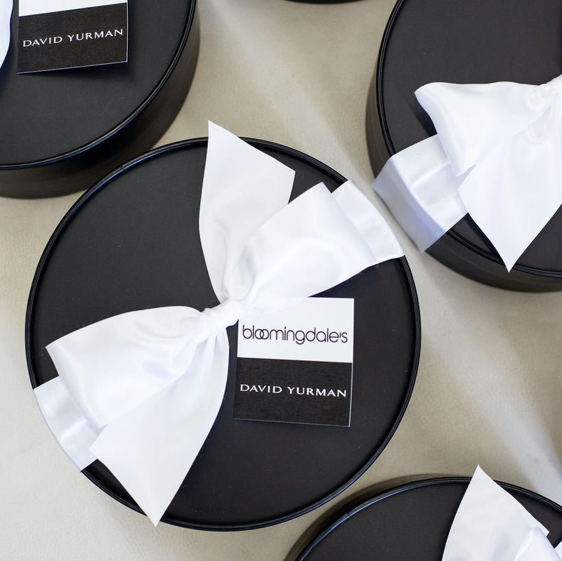 The official guide to virtual event gift boxes and ideas from Marigold & Grey includes all of the lessons we learned in 2020 after converting corporate gifts and events to virtual concepts.