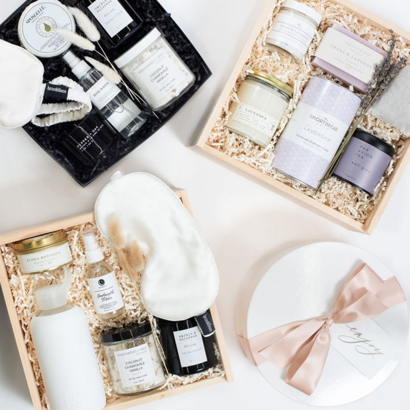 We’re going behind the scenes here at M&G headquarters to share our favorite curated candle gift box sets - with candles so decadent that you can't wait to relax and enjoy all to yourself.