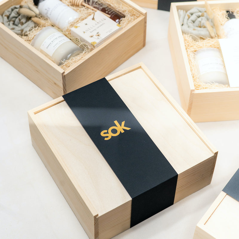 M&G had the honor of working with many different businesses and brands this year to help them choose and design branded gift boxes to fit their needs.
