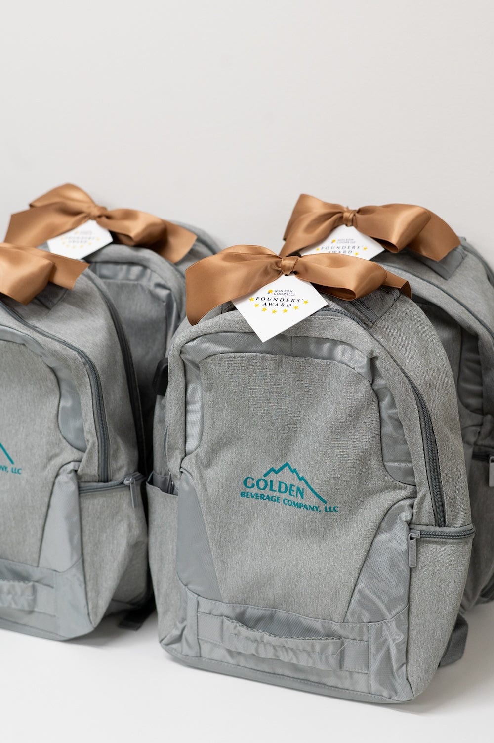 Pack With Incentive Gallery: Branded Incentive Trip Kick-Off Gifts