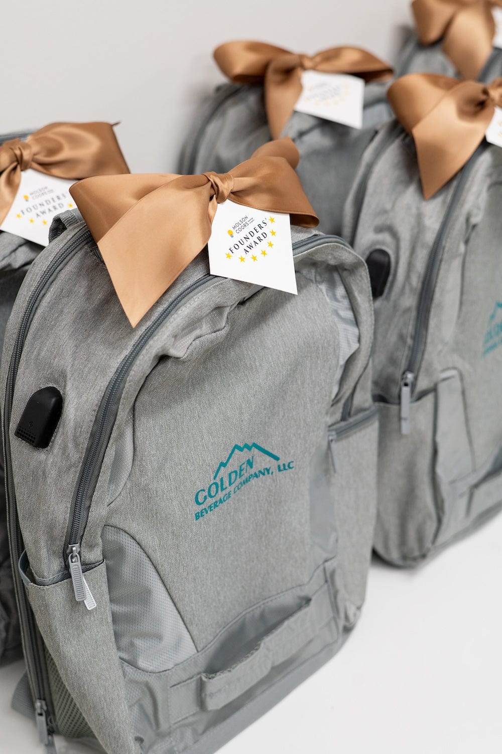 Pack With Incentive Gallery: Branded Incentive Trip Kick-Off Gifts