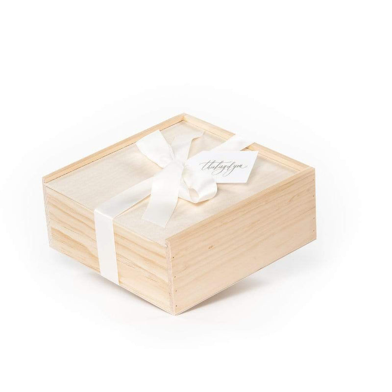 Express your sympathy with our Thinking of You gift box.
